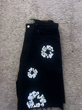 Black Graphic Jean Shorts